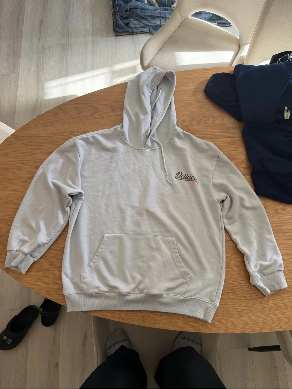 Cream Zip-Up Hoodie with 'Delicious' Retro Graphic